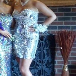👠💄Tony Bowls Silver Sequin Prom 10